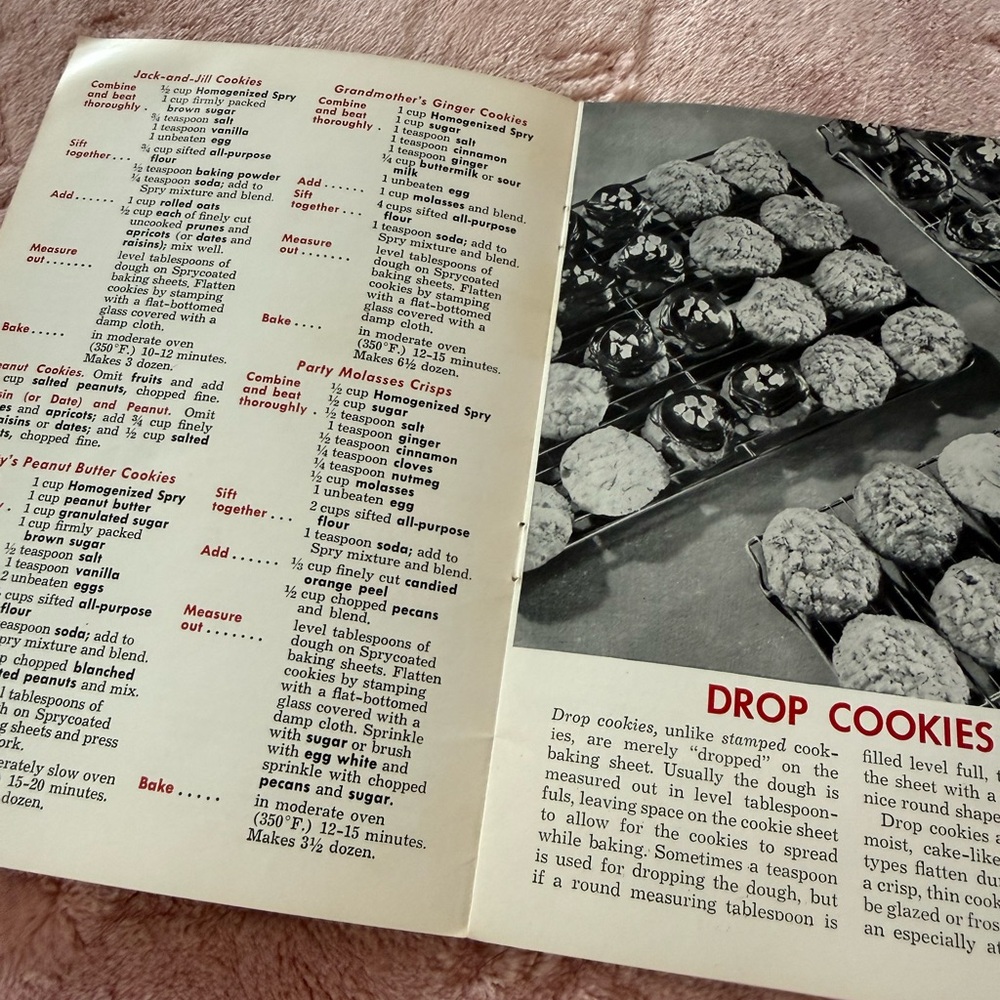 Vintage Cookbook Collection - Picture 10 of 13
